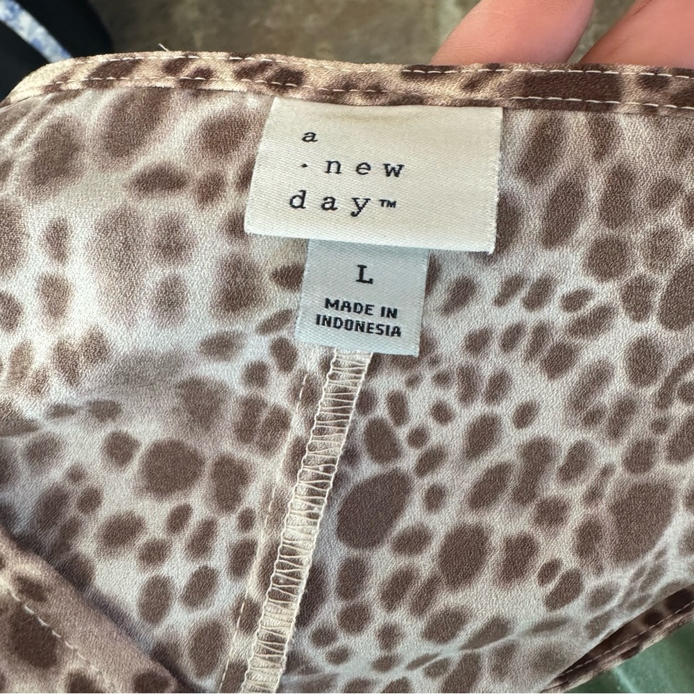 Leopard Print V-Neck Dress A-line ruffle hem tan brown cream L - Picture 5 of 6